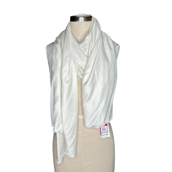 VINCE CAMUTO Ivory White Knit Scarf Women's One Size NWT Viscose Pashmina Wrap - Picture 1 of 7